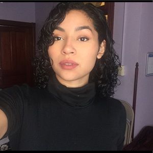 Meet your Posher, Isabel